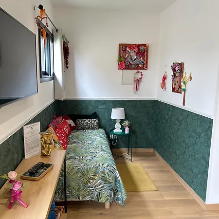 Atelier Des Vidaux Bed & Breakfast