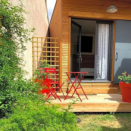 Atelier Des Vidaux Bed & Breakfast