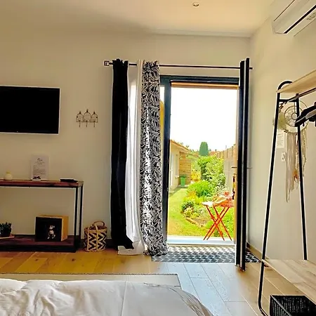 Atelier Des Vidaux Bed & Breakfast Saint-Aunes