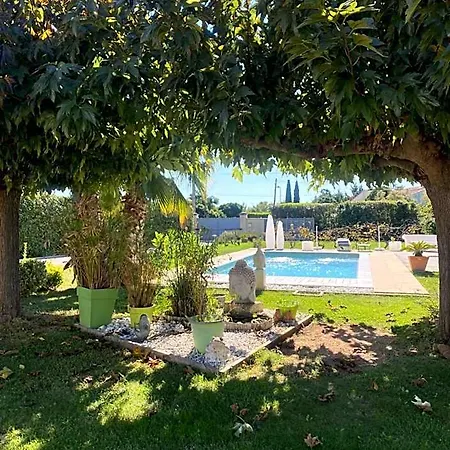 Atelier Des Vidaux Bed & Breakfast Saint-Aunes